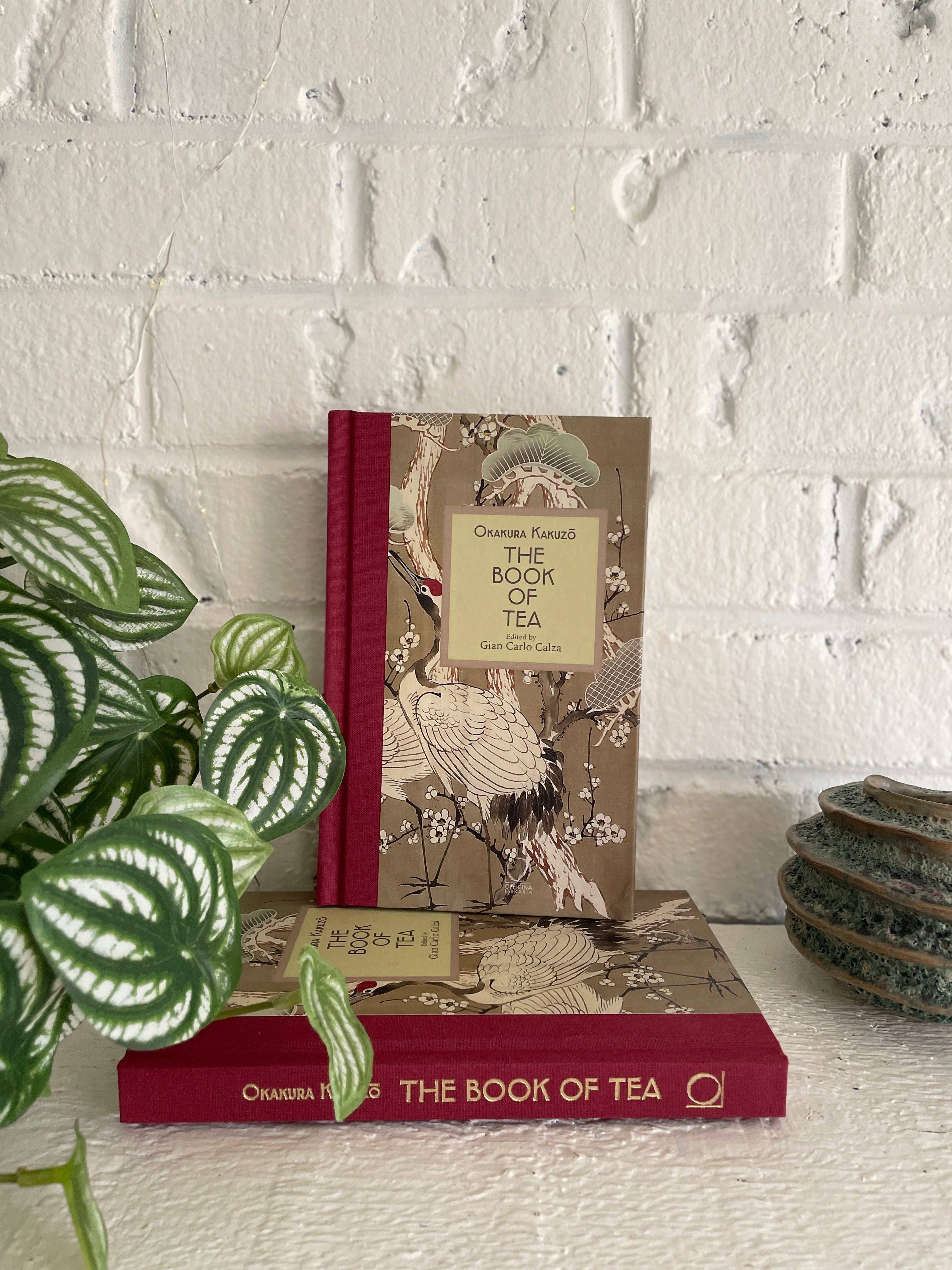 THE BOOK OF TEA　＆　L'Art du Thé Amazon.com: The Book of Tea: 9780983610601: Kakuzo, Okakura